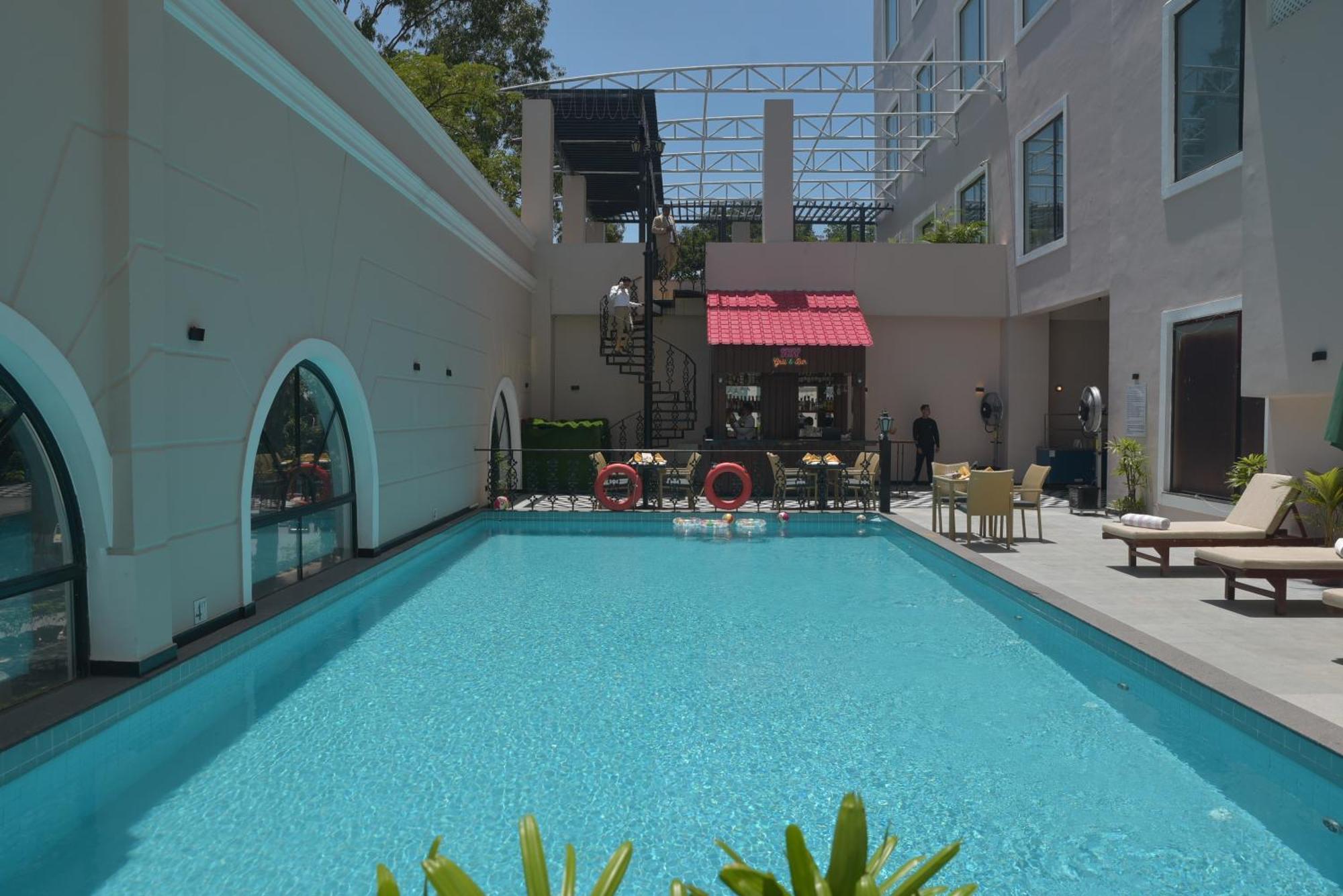 Hotel Polo Towers Agartala Luaran gambar