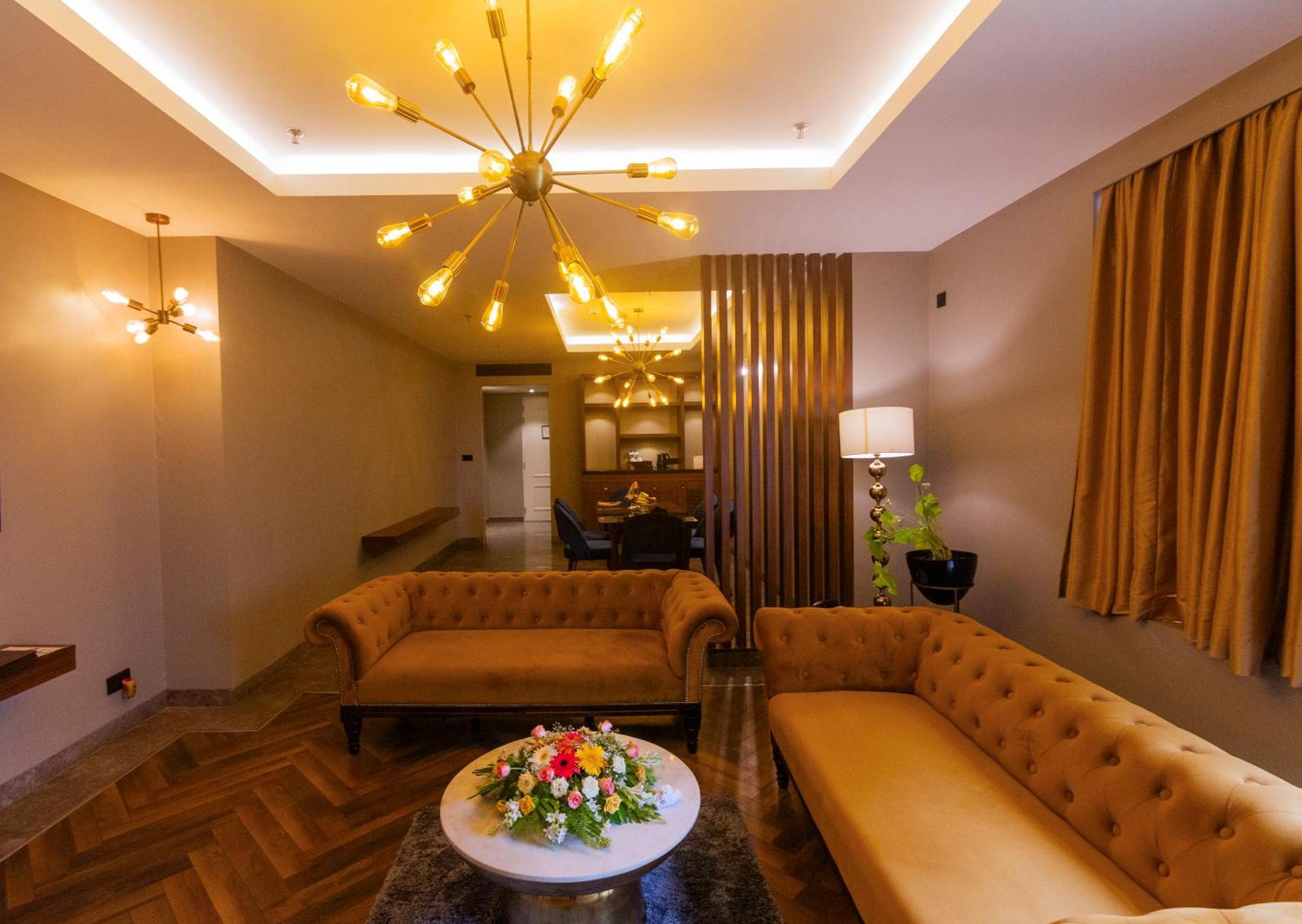 Hotel Polo Towers Agartala Luaran gambar